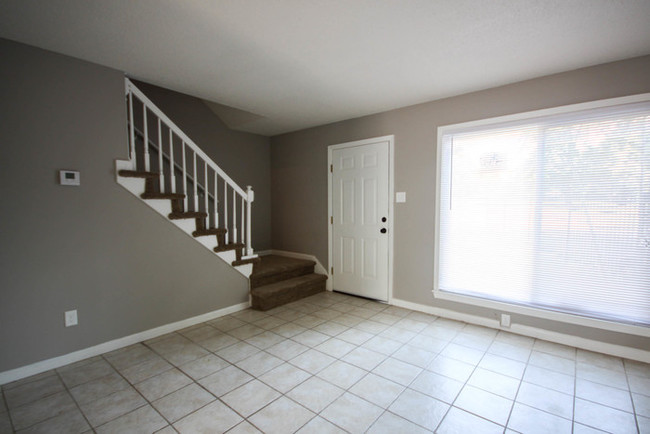 Foto del edificio - 3380 Spottswood Ave