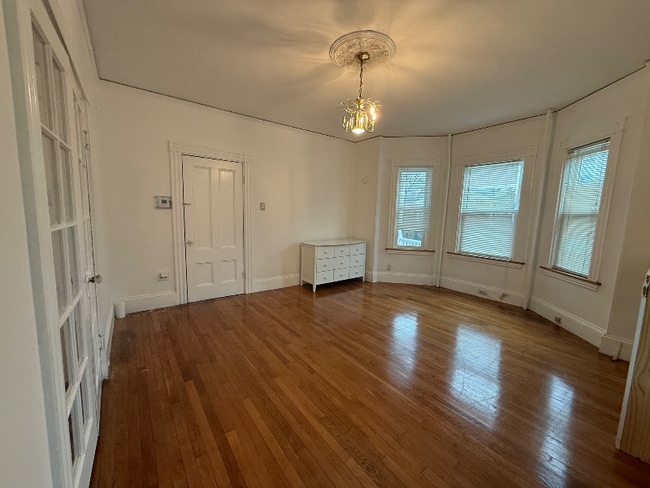 Building Photo - 466 Beech St