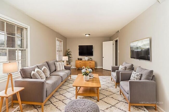 Building Photo - 1343 Springdale Dr