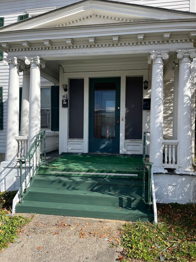 Foto del edificio - 236 N Grand St