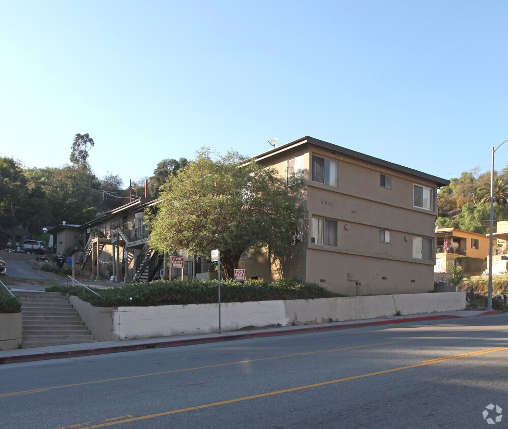 Primary Photo - 2931 Lincoln Park Ave