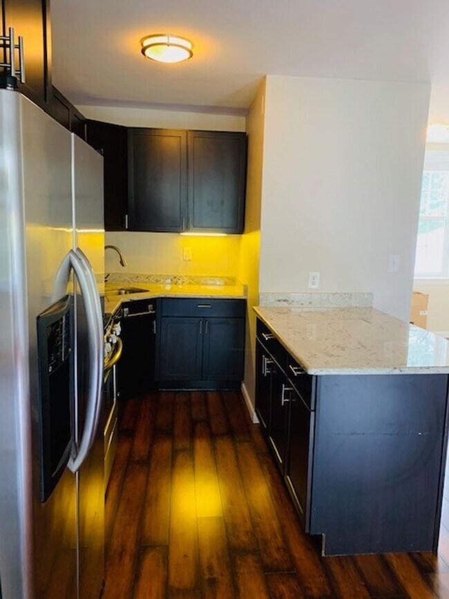 Foto del edificio - 714 9th St SE