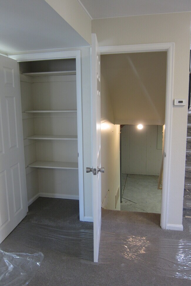 Building Photo - 4394 S Ceylon Way