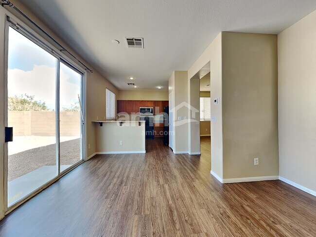 Foto del edificio - 63 Dogwood Hills St
