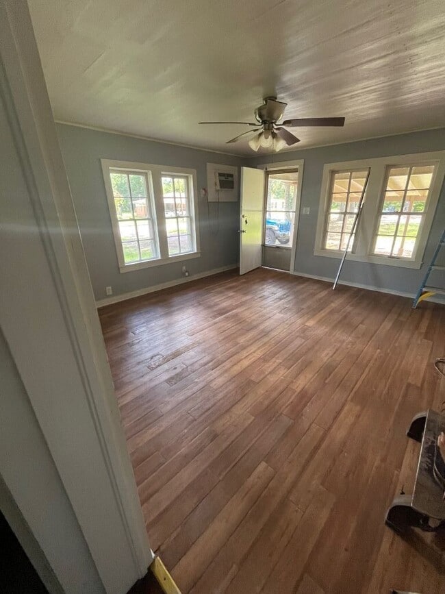 Living Room - 1208 W Main St