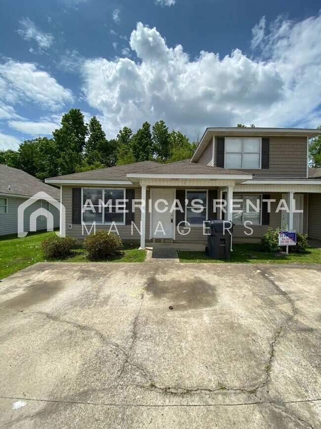 Foto del edificio - 65 Jackson Ln