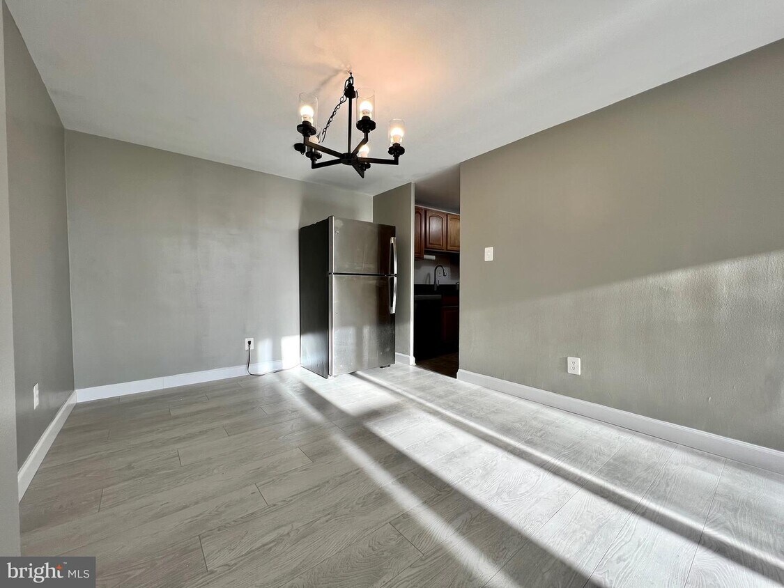 4600 Duke St Unit 1232, Alexandria, VA 22304 Room for Rent in