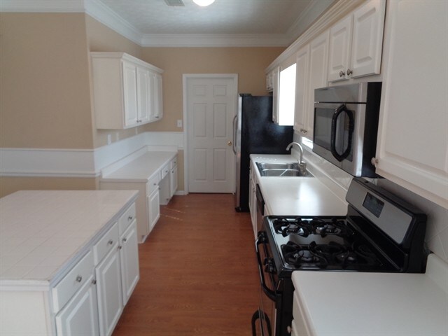 Foto del edificio - 140 Saddle Bridge Dr