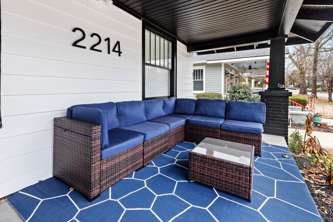 Building Photo - 2214 Wallace St