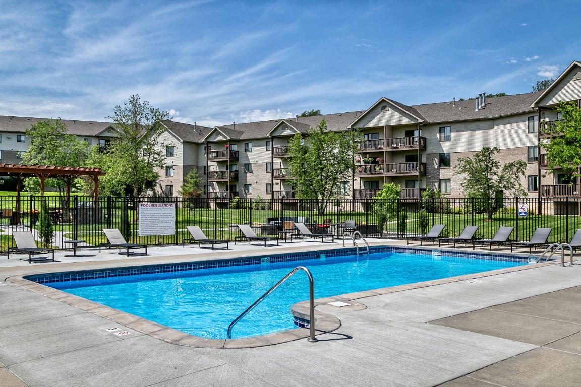Foto principal - Southwest Gables Apartments