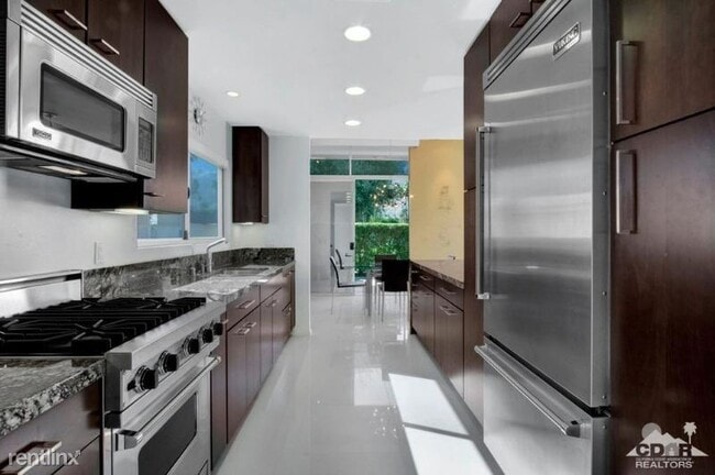 Building Photo - 2 br, 2 bath Condo - 1997 S Camino Real