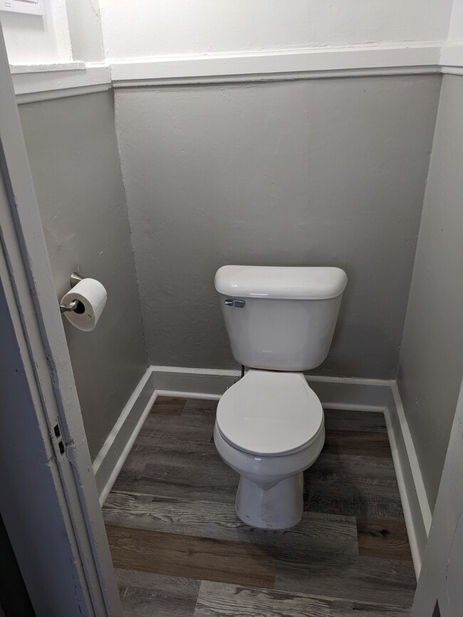 Bathroom 2 - 437 S 14th St