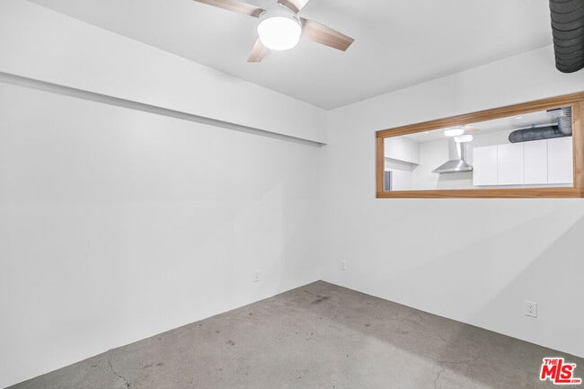 Building Photo - 2462 N Gower St
