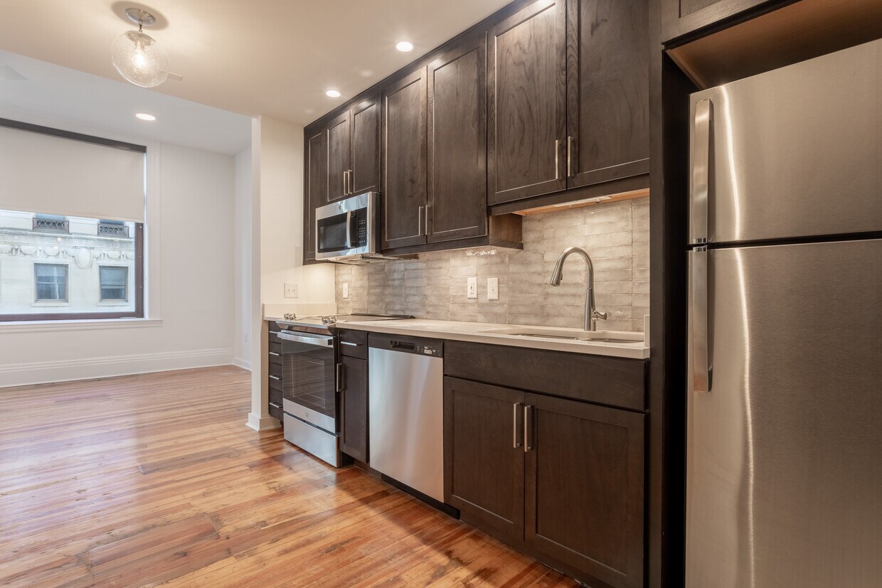 Mutual on Main Apartments 909 E Main St Richmond, VA Apartments for