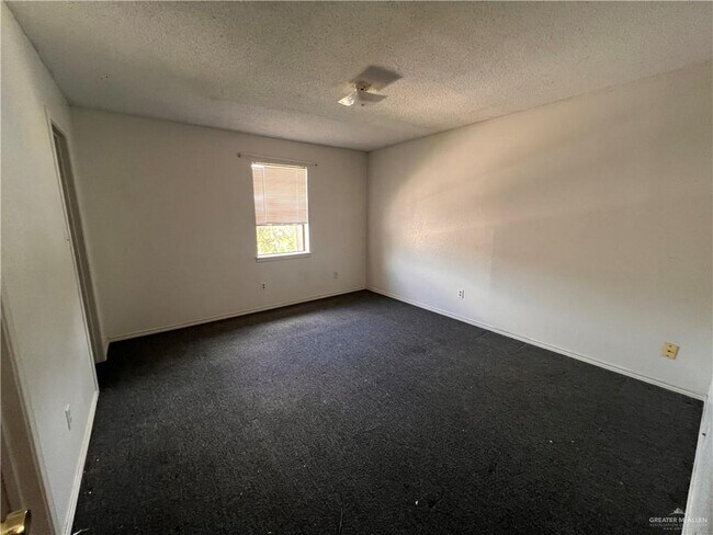 Foto del edificio - 119 W 7th St