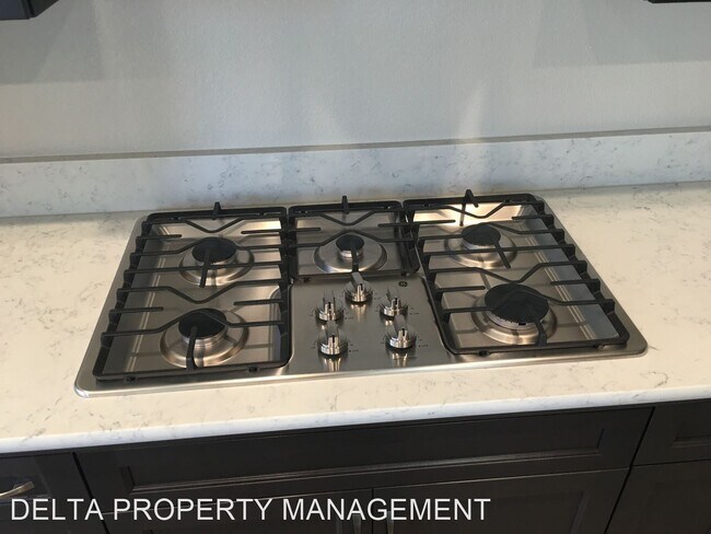 Foto del edificio - 3 br, 2 bath House - 4237 Sierra Madre Ave