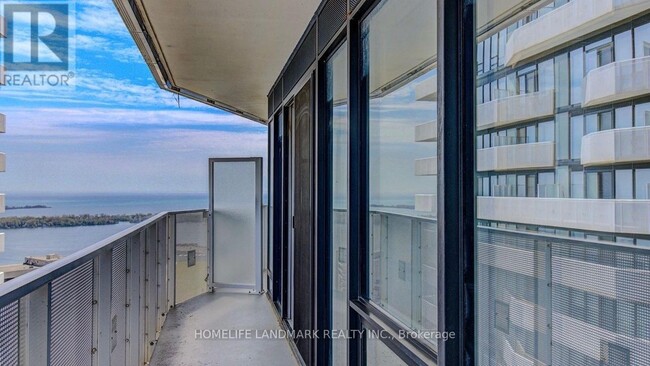 Building Photo - 88 Harbour St