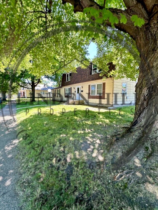 Primary Photo - 707 3rd Ave