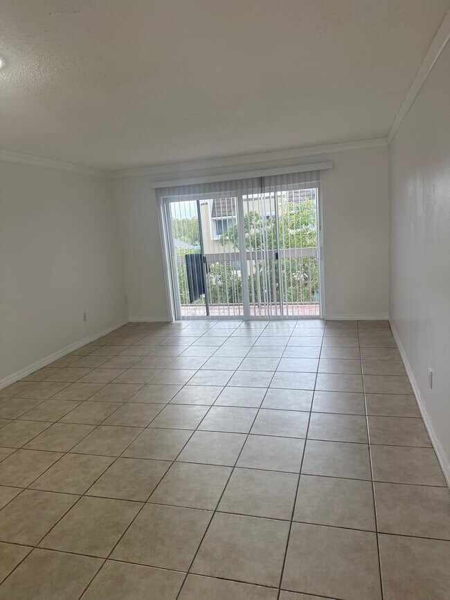 Foto del edificio - 7701 Camino Real