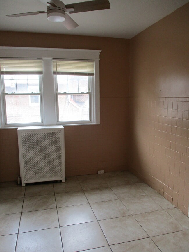 Building Photo - 4153 Stirling St