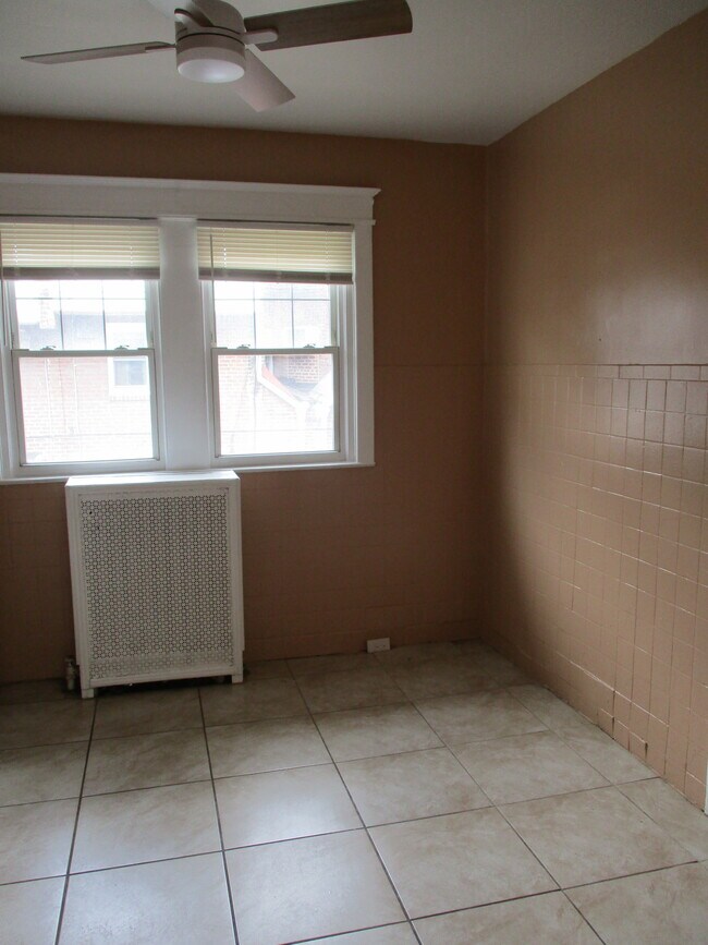 Foto del edificio - 4153 Stirling St