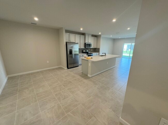 Building Photo - 16345 Lady Palm Dr