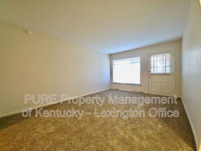 Foto del edificio - 114 Greenbriar Rd