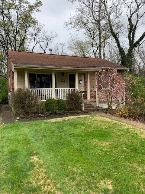 Building Photo - 8589 Wicklow Ave