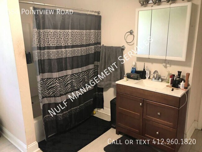 Foto del edificio - 358 Pointview Rd