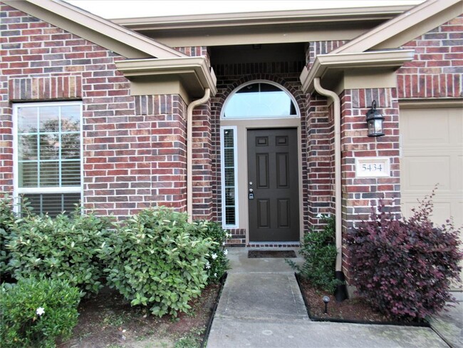 Building Photo - 5434 Peppermint Ln