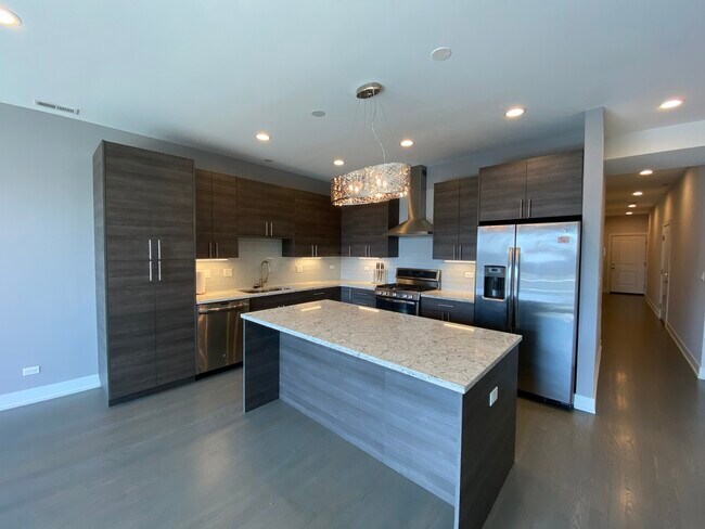 Foto del edificio - 2054 W Chicago Ave