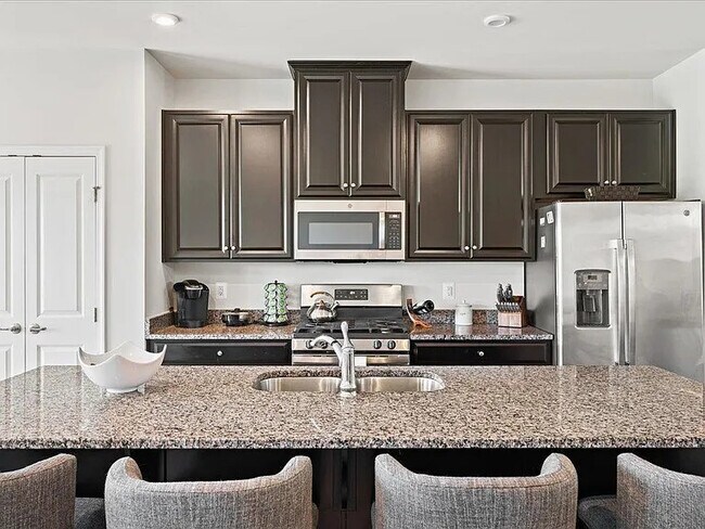 Foto del edificio - 2065 Elm Tree Ct