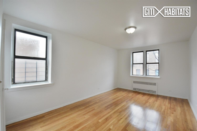 Foto del edificio - 2420 Morris Ave