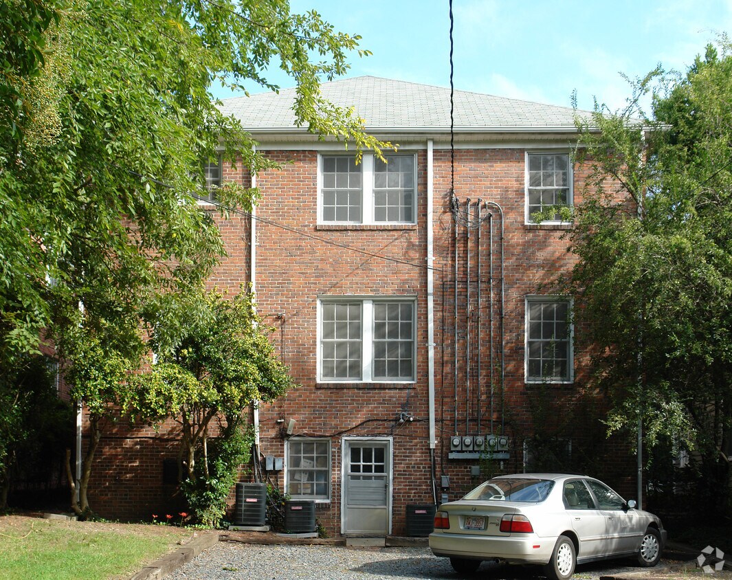 Foto del edificio - 1013 Dacian Ave