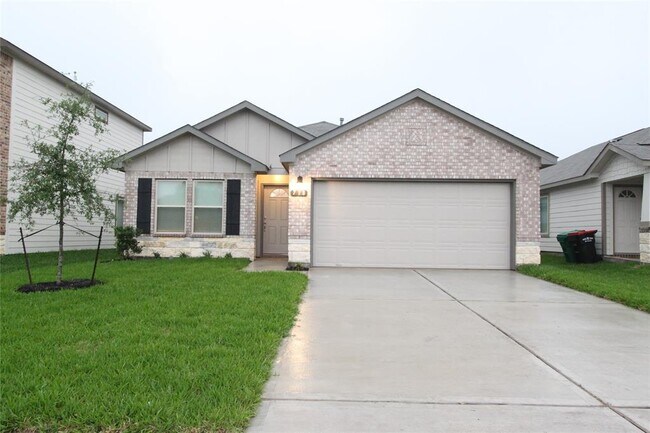 Building Photo - 718 Norwalk Dr