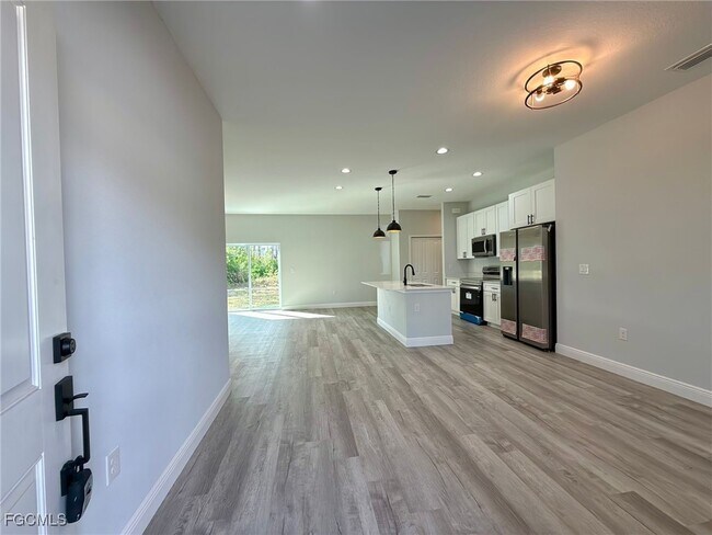 Building Photo - 5147 Guava Terrace