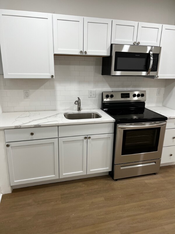 Foto del edificio - 1209 N Franklin St