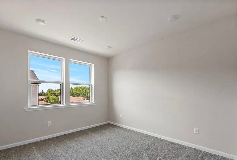 Building Photo - 206 Lyla Ln