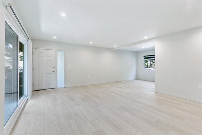 Foto del edificio - 1831 Colby Ave