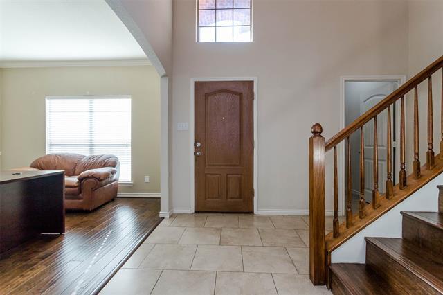 Building Photo - 720 Hardwood Dr