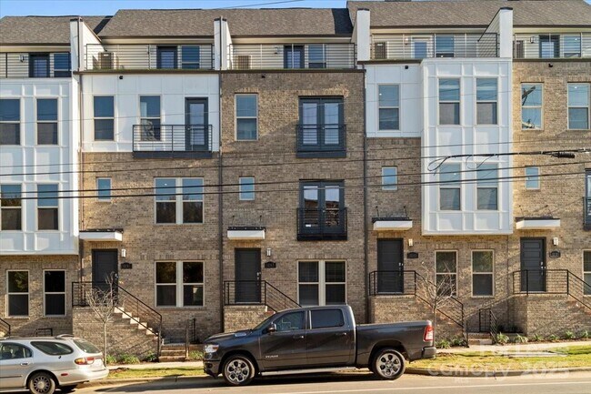 Foto del edificio - 12147 Brooklyn Ave