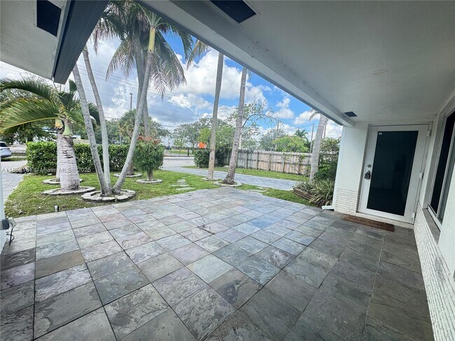 Foto del edificio - 1709 SW 5th Pl