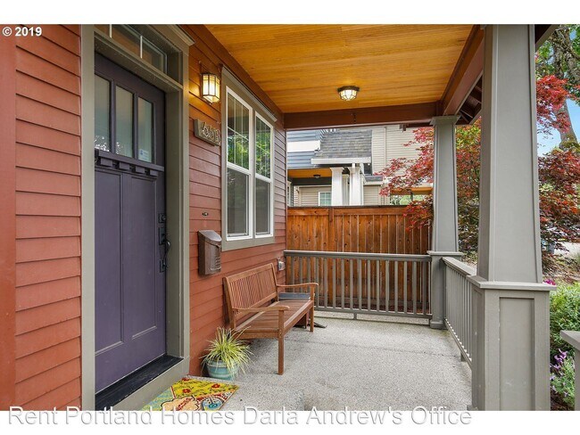 Building Photo - 3 br, 2.5 bath House - 6618 SE 66th Ave