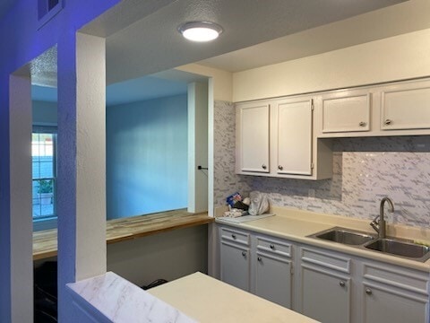 Foto del edificio - 11550 Chimney Rock Rd