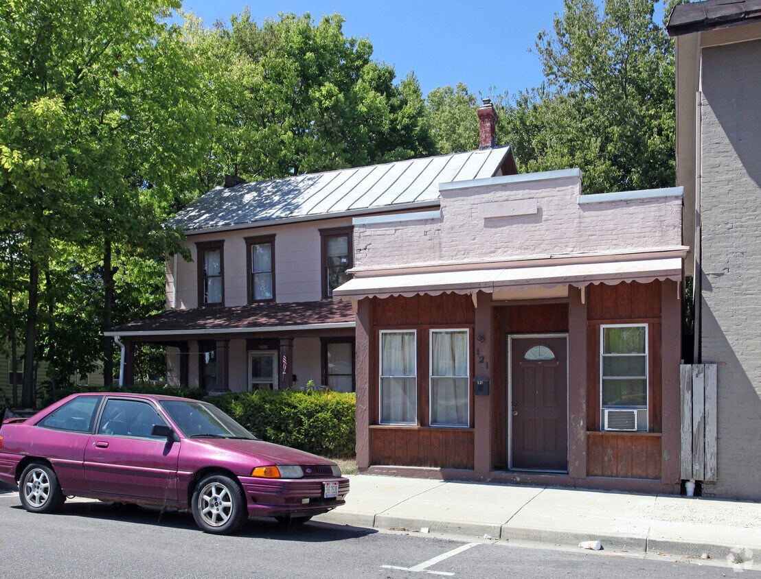 Building Photo - 119-121 N First St