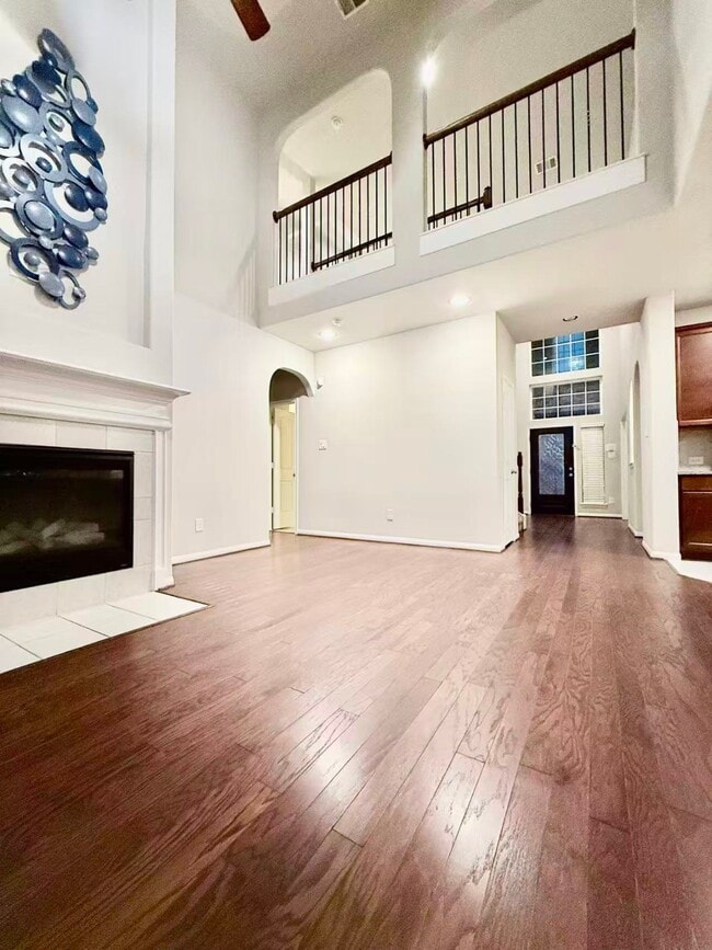 Building Photo - 24323 Marcello Lakes Dr