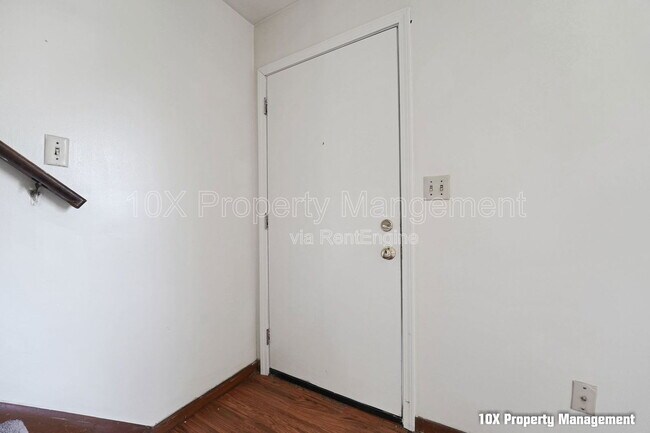 Foto del edificio - 1579 Briarwood Ave