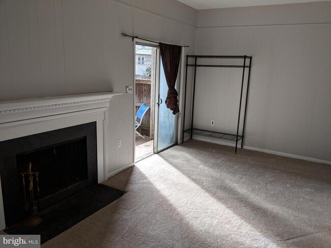 Foto del edificio - 9847 Oakdale Woods Ct