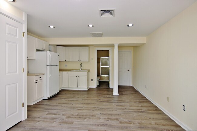 Foto del edificio - 821 Long Ridge Rd