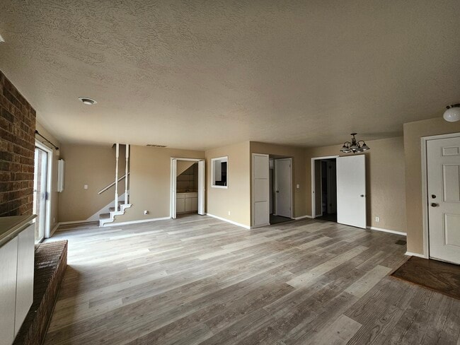 Photo - 3808 Quail Run Cir House